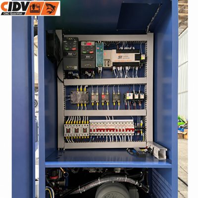 Tủ điện điều khiển máy bọc profile PUR