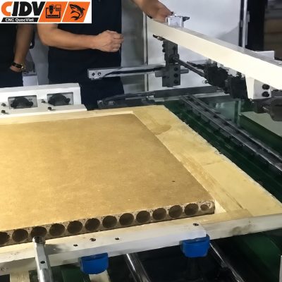 GXY-PUR-1400H ván đang chạy